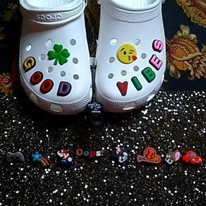 CROCS JIBBITZ PACK OF 8